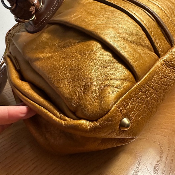 Chloe Bronze Leather Shoulder Bag - Picture 16 of 16